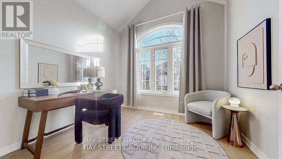 2292 Blue Oak Circle, Oakville, Ontario  L6M 5J4 - Photo 2 - W12445551