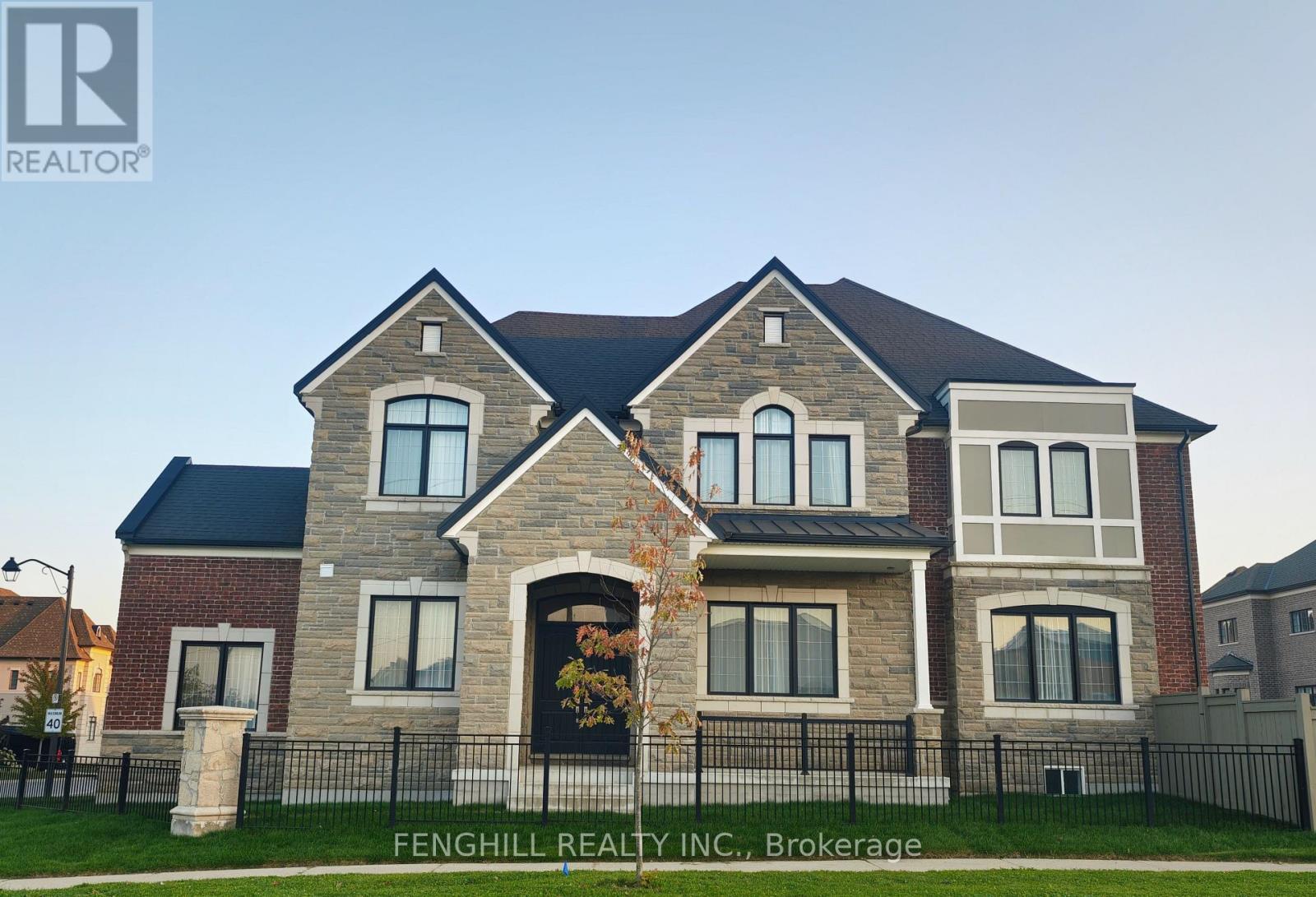 10 Elmers Lane, King, Ontario  L7B 0P5 - Photo 2 - N12427752