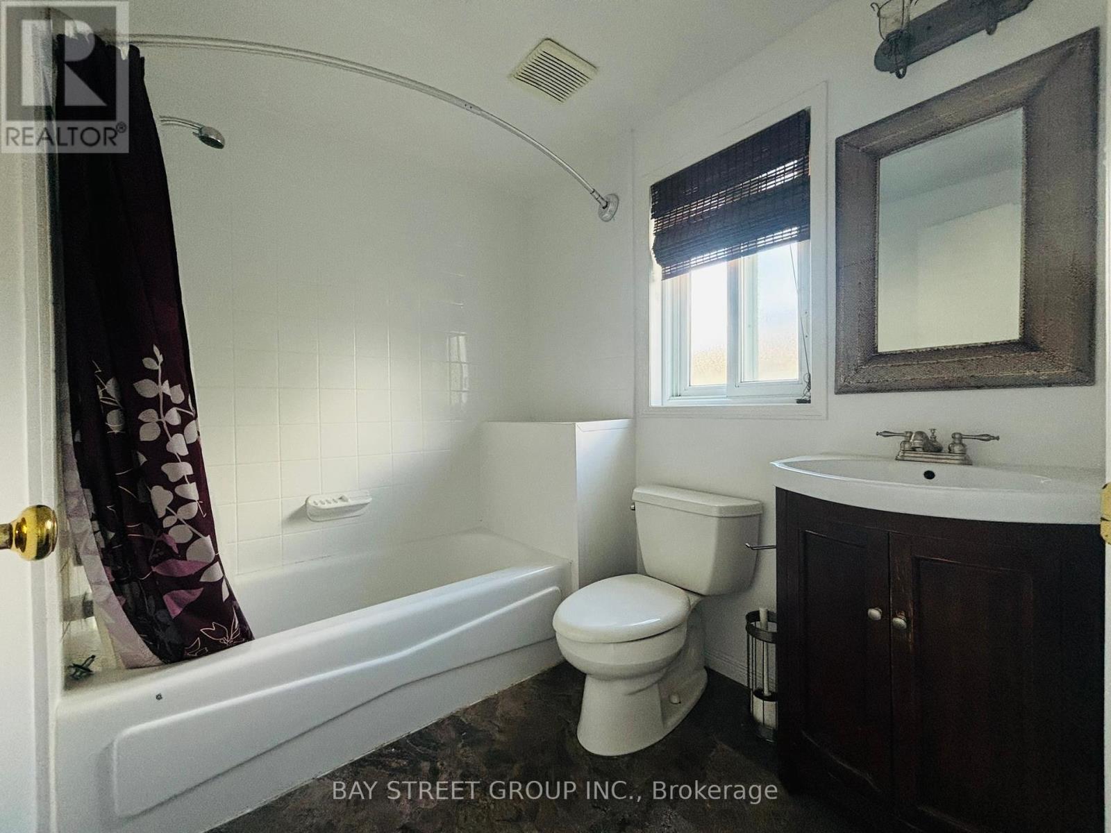 327 Cornridge Place, Waterloo, Ontario  N2T 2N2 - Photo 3 - X12445544