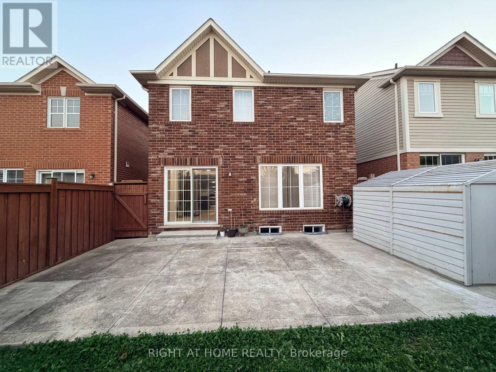 19 Klemscott Road, Brampton, Ontario  L7A 0P5 - Photo 16 - W12401947