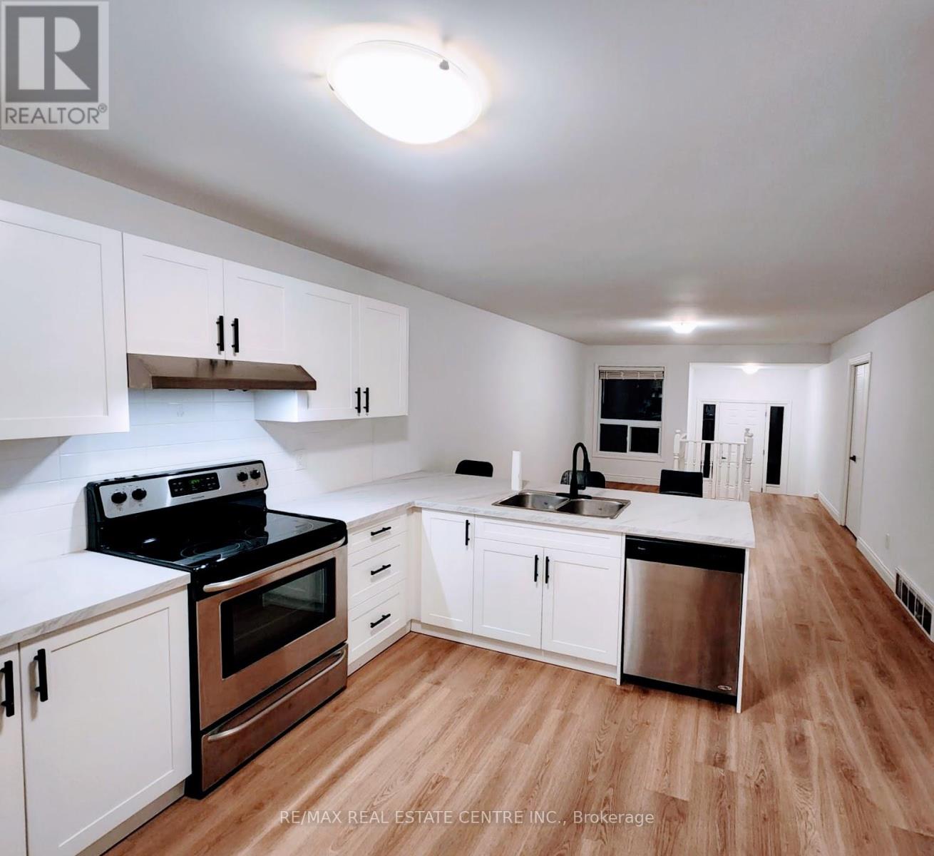 59 Tanner Drive, London East, Ontario  N5W 6B6 - Photo 7 - X12323022