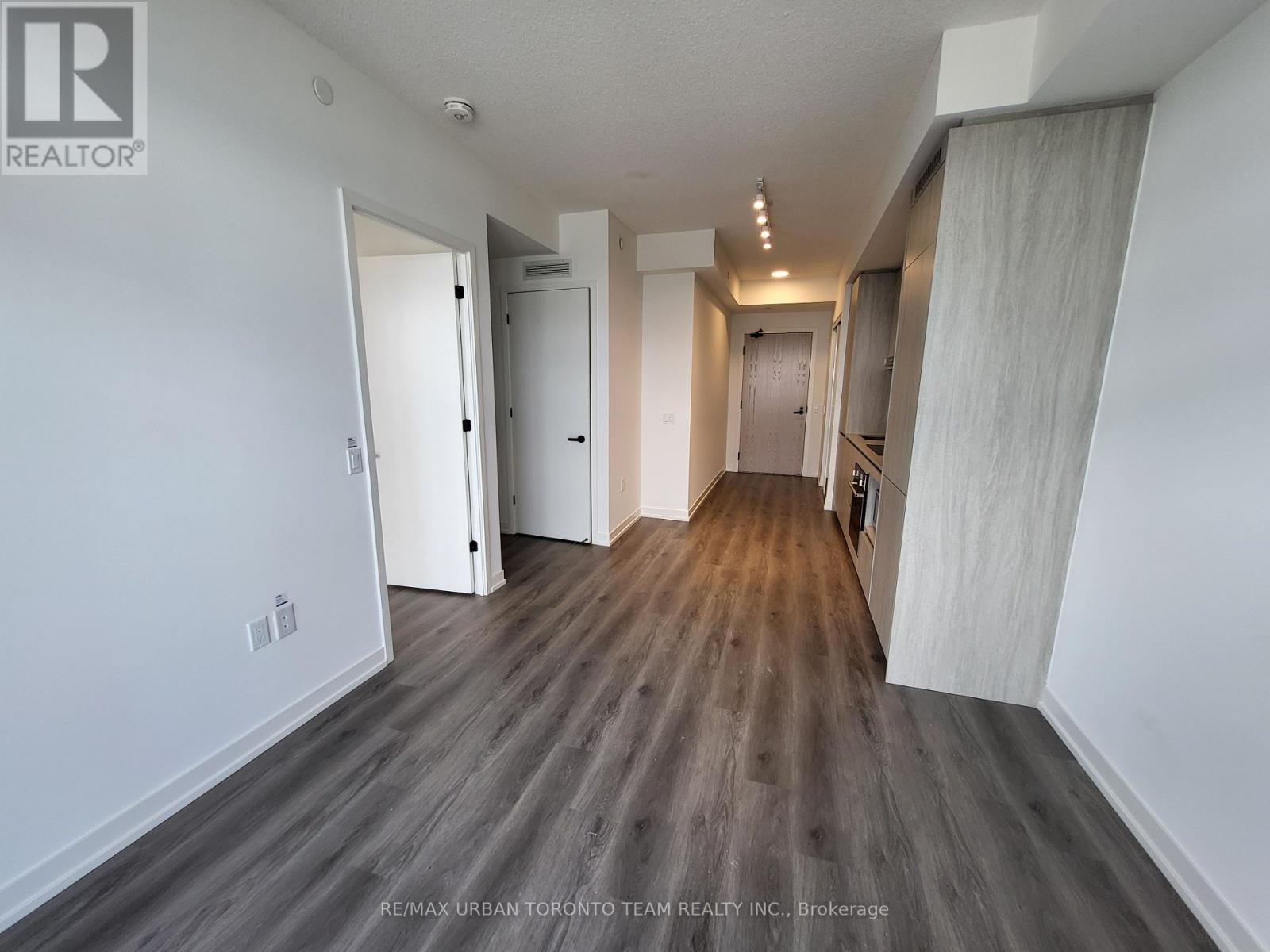 3907 - 28 Interchange Way, Vaughan, Ontario  L4K 0P8 - Photo 4 - N12445556