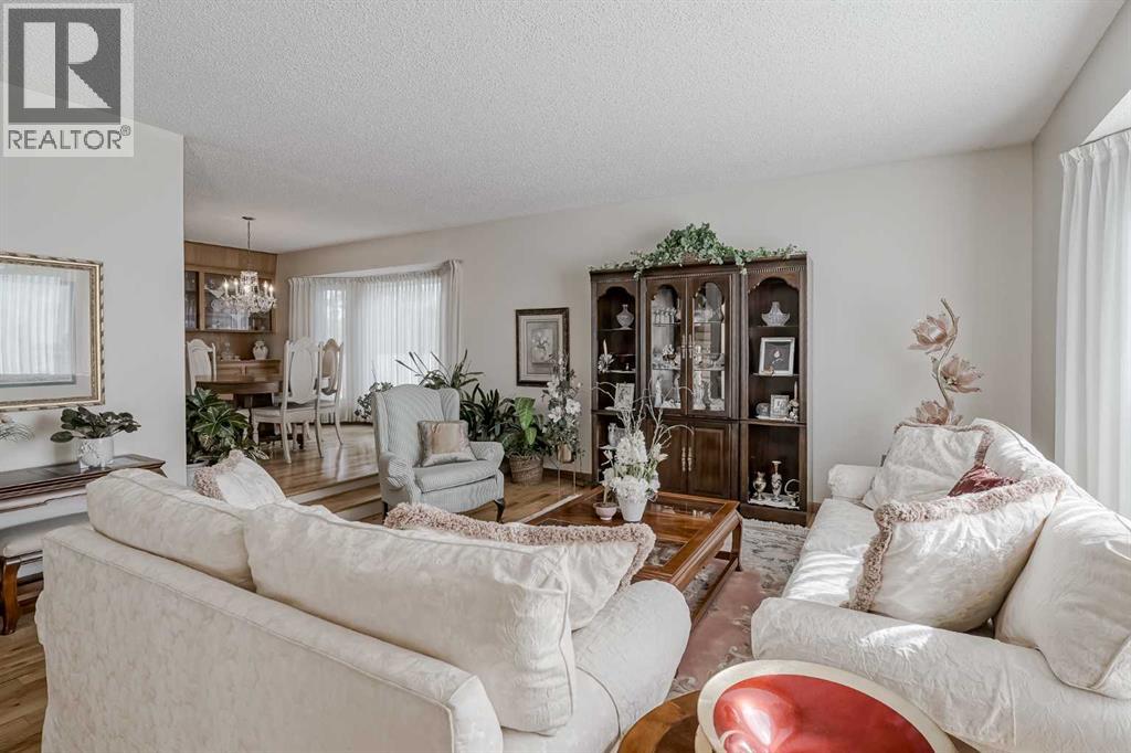 620 Deer Side Place Se, Calgary, Alberta  T2J 6A2 - Photo 13 - A2260010