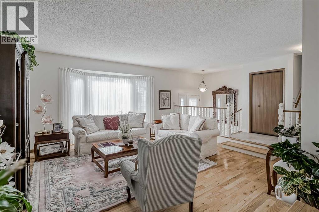 620 Deer Side Place Se, Calgary, Alberta  T2J 6A2 - Photo 14 - A2260010