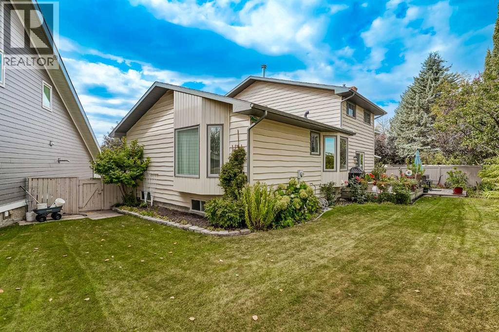 620 Deer Side Place Se, Calgary, Alberta  T2J 6A2 - Photo 36 - A2260010