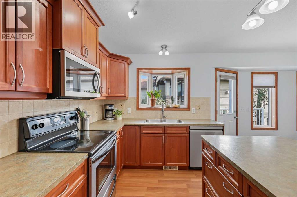 79 Hillcrest Boulevard, Strathmore, Alberta  T1P 0A4 - Photo 14 - A2261650