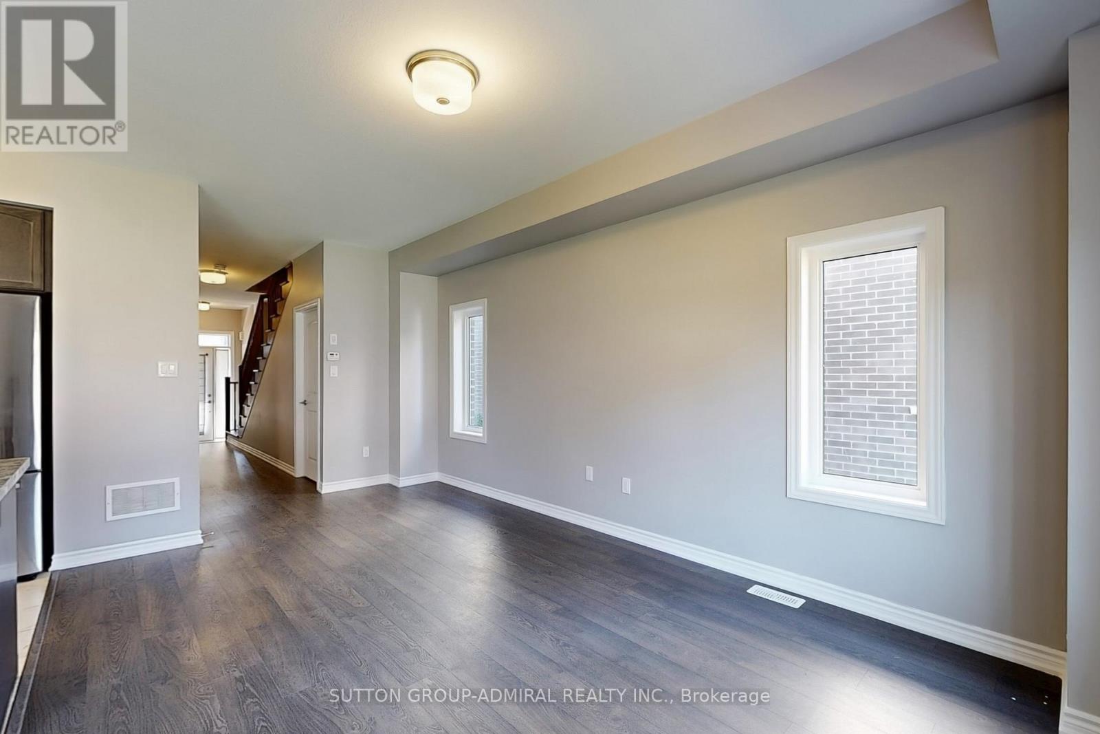 18 Copeman Avenue, Brantford, Ontario  N3V 0B3 - Photo 12 - X12445560