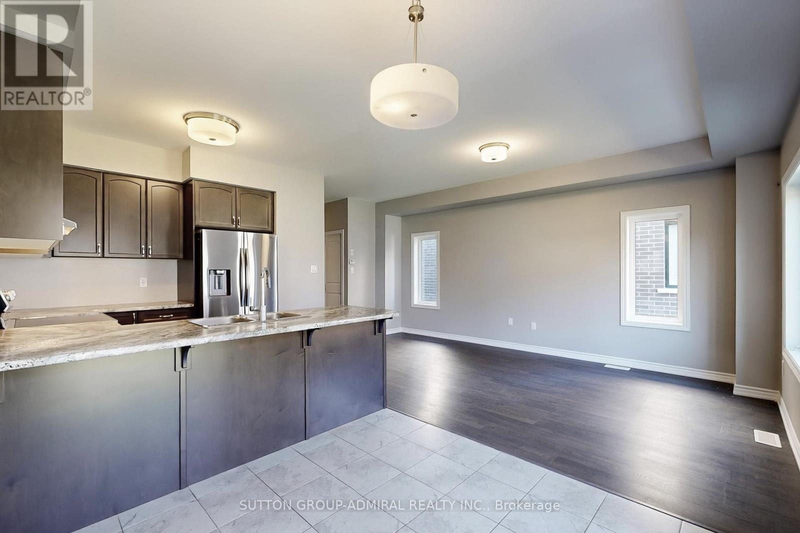 18 Copeman Avenue, Brantford, Ontario  N3V 0B3 - Photo 14 - X12445560