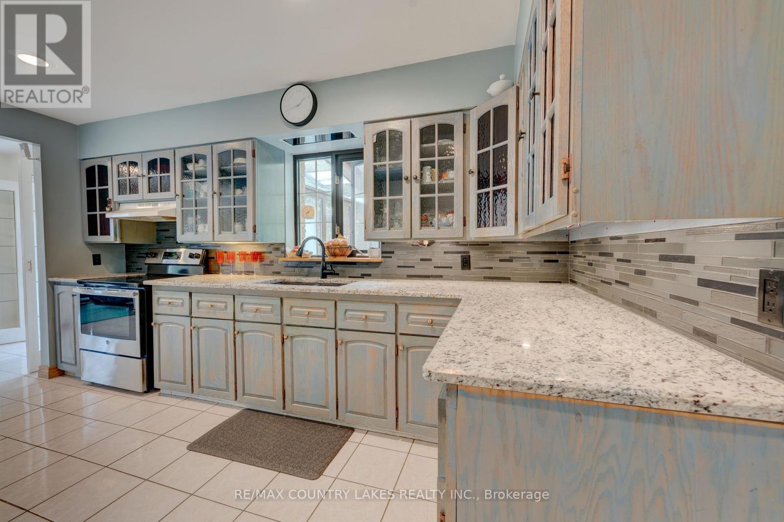 341 County Rd 46, Kawartha Lakes, Ontario  K0M 2M0 - Photo 11 - X12445563