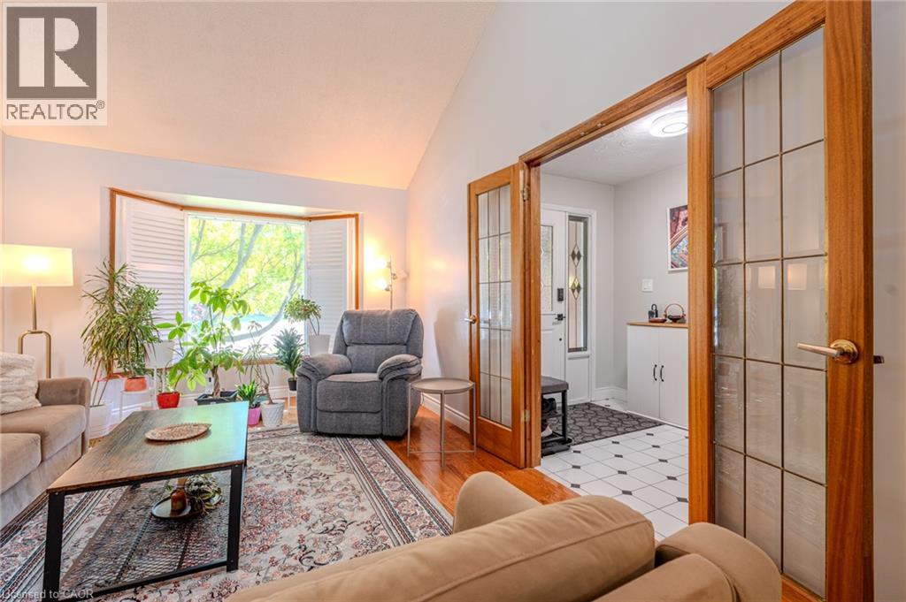 14 Windstar Place Unit# #upper, Hamilton, Ontario  L9C 7H1 - Photo 2 - 40776413