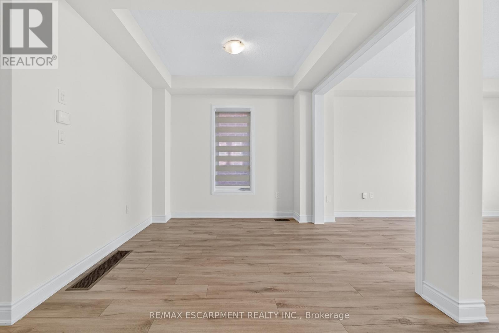 47 Bloomfield Crescent, Cambridge, Ontario  N1T 0G2 - Photo 10 - X12426778