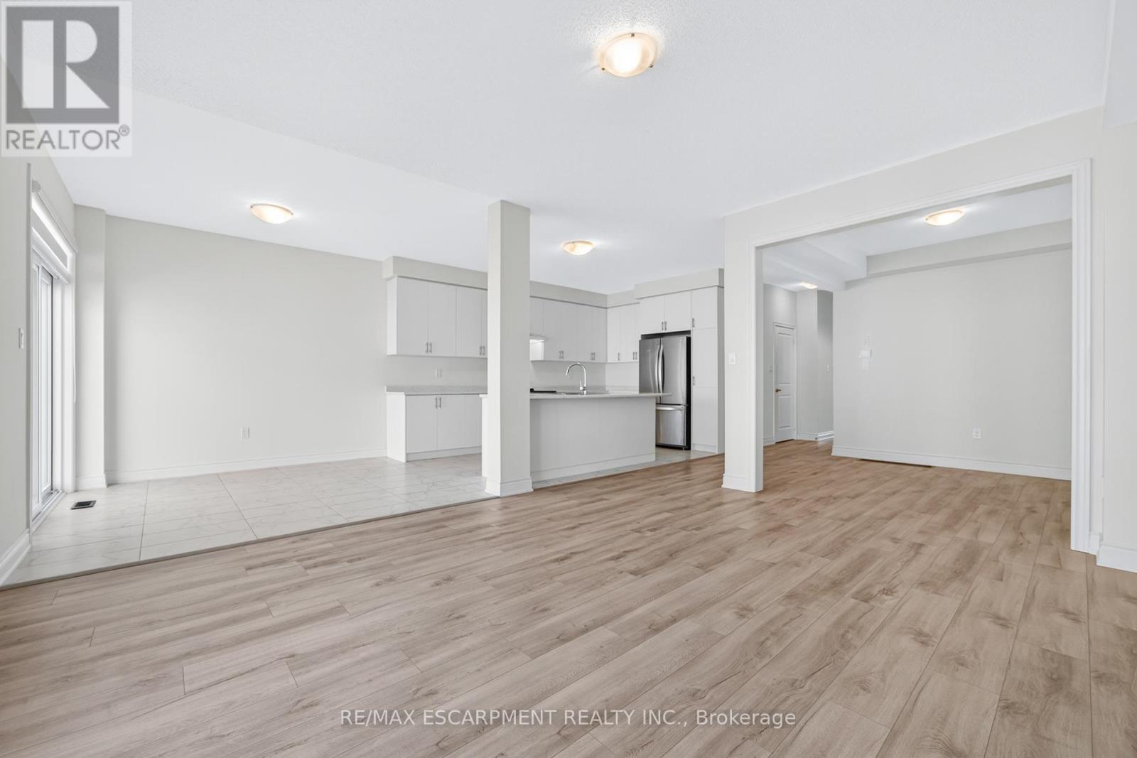 47 Bloomfield Crescent, Cambridge, Ontario  N1T 0G2 - Photo 16 - X12426778
