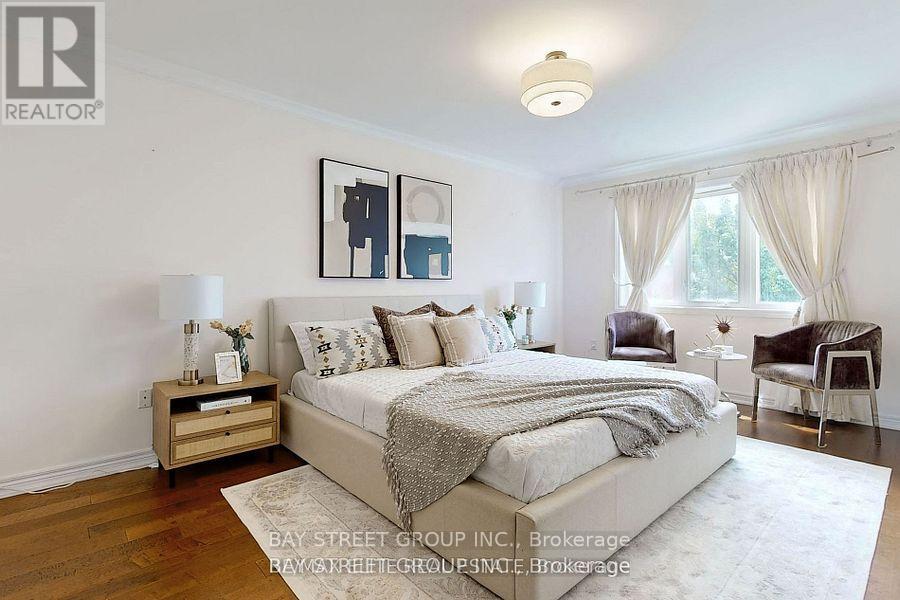 37 Whisperwood Road, Vaughan, Ontario  L4J 9G6 - Photo 6 - N12445568
