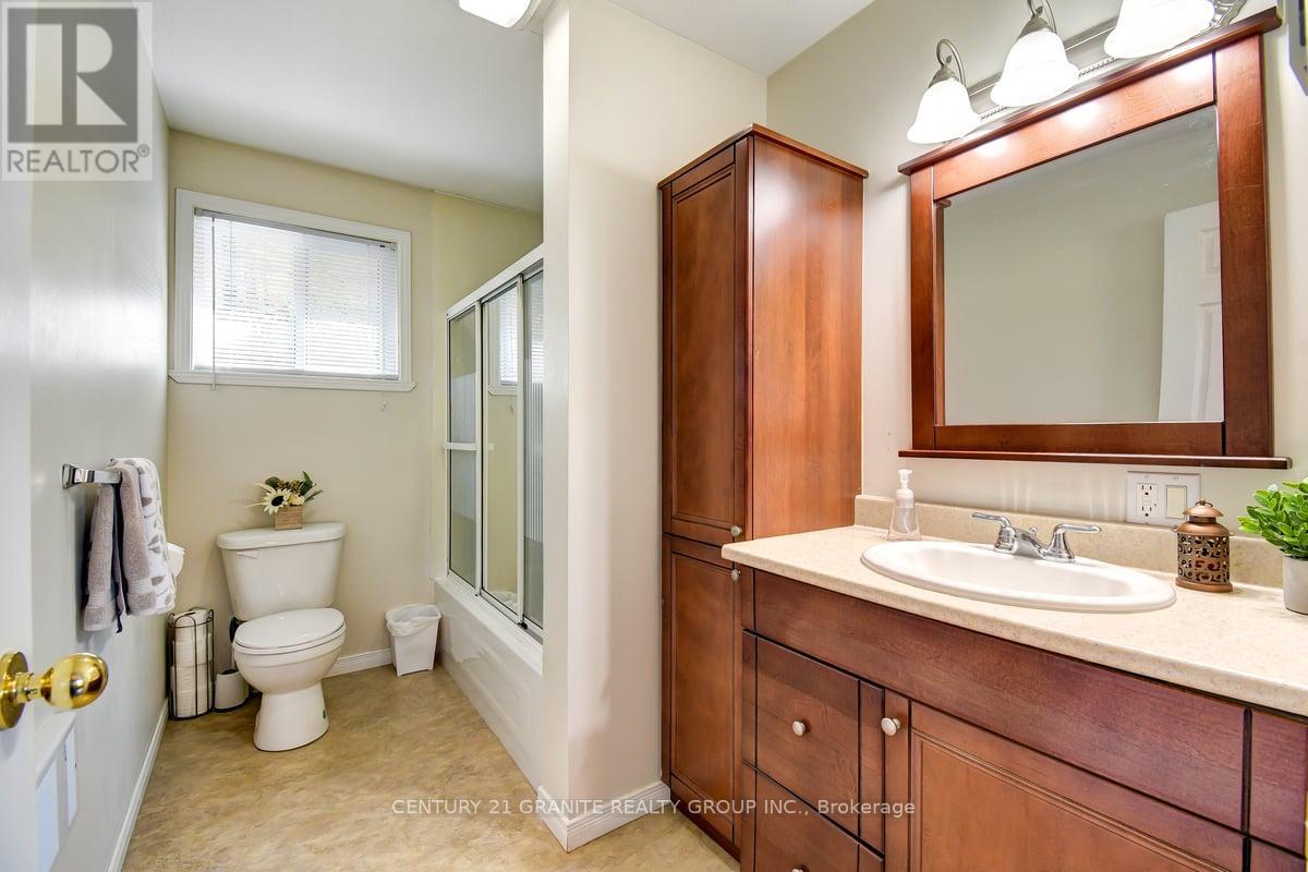 75 Martin Road, Hastings Highlands, Ontario  K0L 1C0 - Photo 24 - X12445573