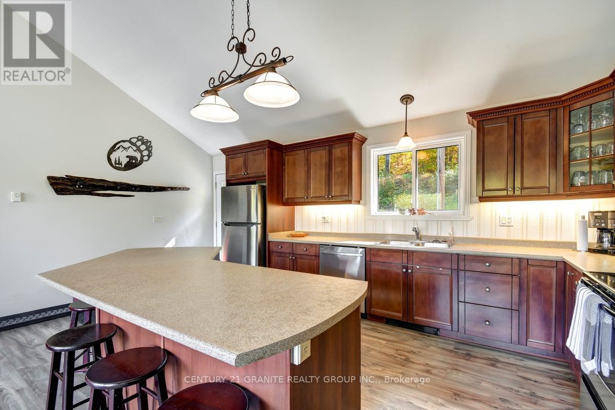75 Martin Road, Hastings Highlands, Ontario  K0L 1C0 - Photo 30 - X12445573