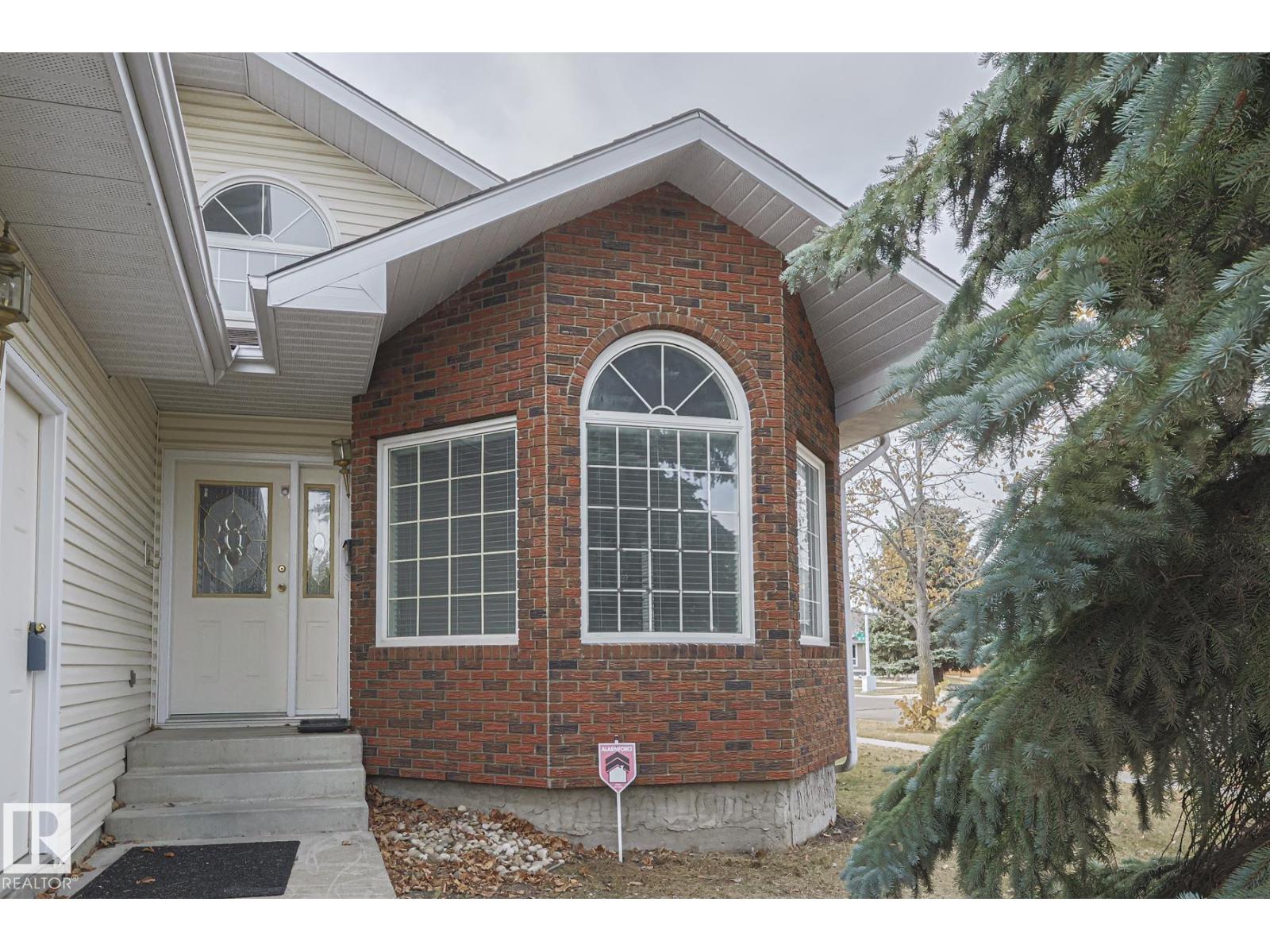 4631 43 Av Nw, Edmonton, Alberta  T6L 6L9 - Photo 2 - E4460205