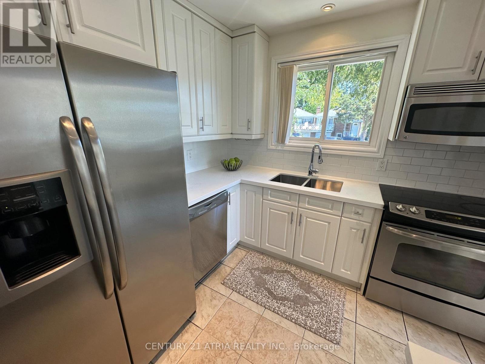 18 Reiber Crescent, Toronto, Ontario  M2H 1C4 - Photo 11 - C12380642