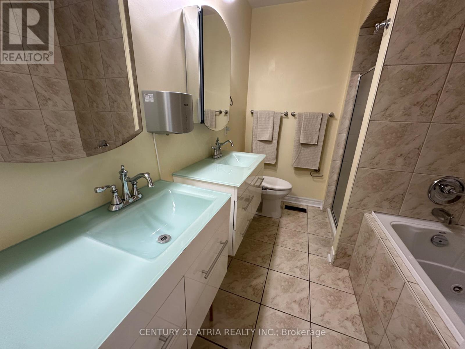 18 Reiber Crescent, Toronto, Ontario  M2H 1C4 - Photo 19 - C12380642