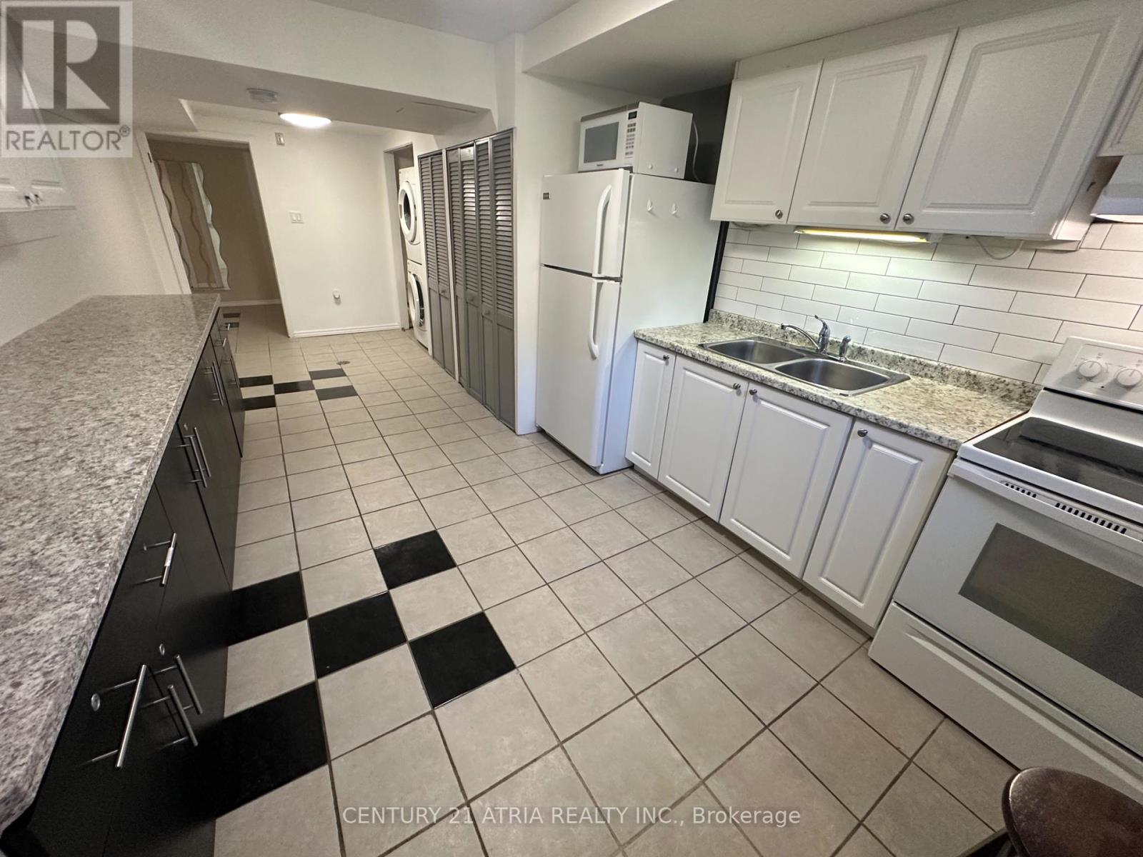 18 Reiber Crescent, Toronto, Ontario  M2H 1C4 - Photo 34 - C12380642