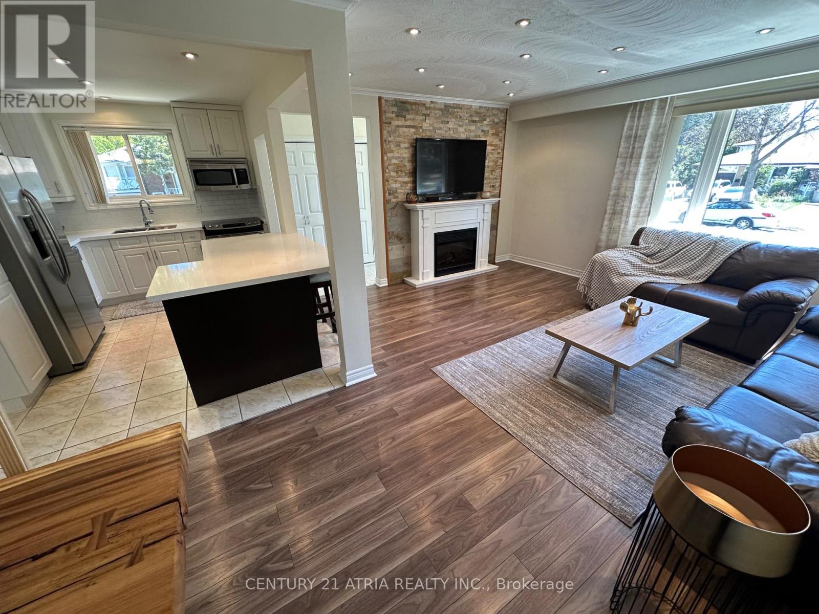 18 Reiber Crescent, Toronto, Ontario  M2H 1C4 - Photo 6 - C12380642