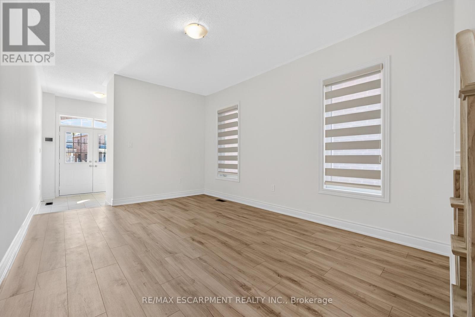 47 Bloomfield Crescent, Cambridge, Ontario  N1T 0G2 - Photo 7 - X12327801