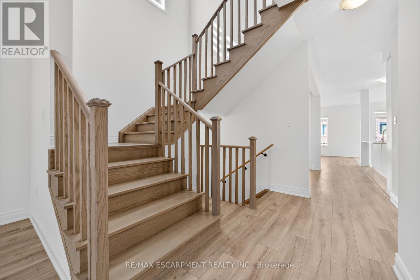 47 Bloomfield Crescent, Cambridge, Ontario  N1T 0G2 - Photo 8 - X12327801