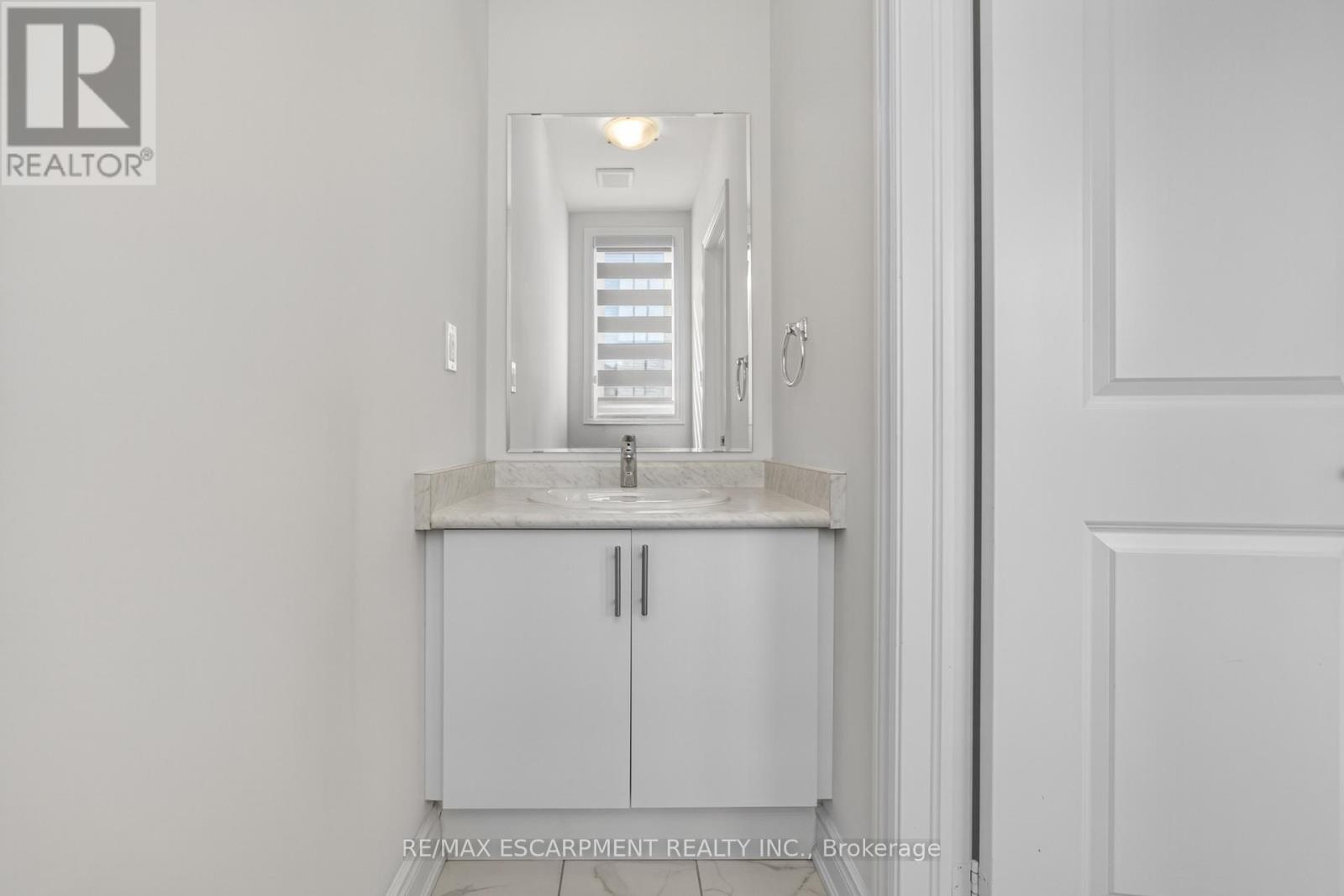 47 Bloomfield Crescent, Cambridge, Ontario  N1T 0G2 - Photo 22 - X12426778