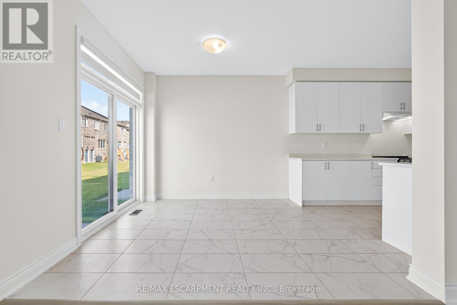47 Bloomfield Crescent, Cambridge, Ontario  N1T 0G2 - Photo 20 - X12426778