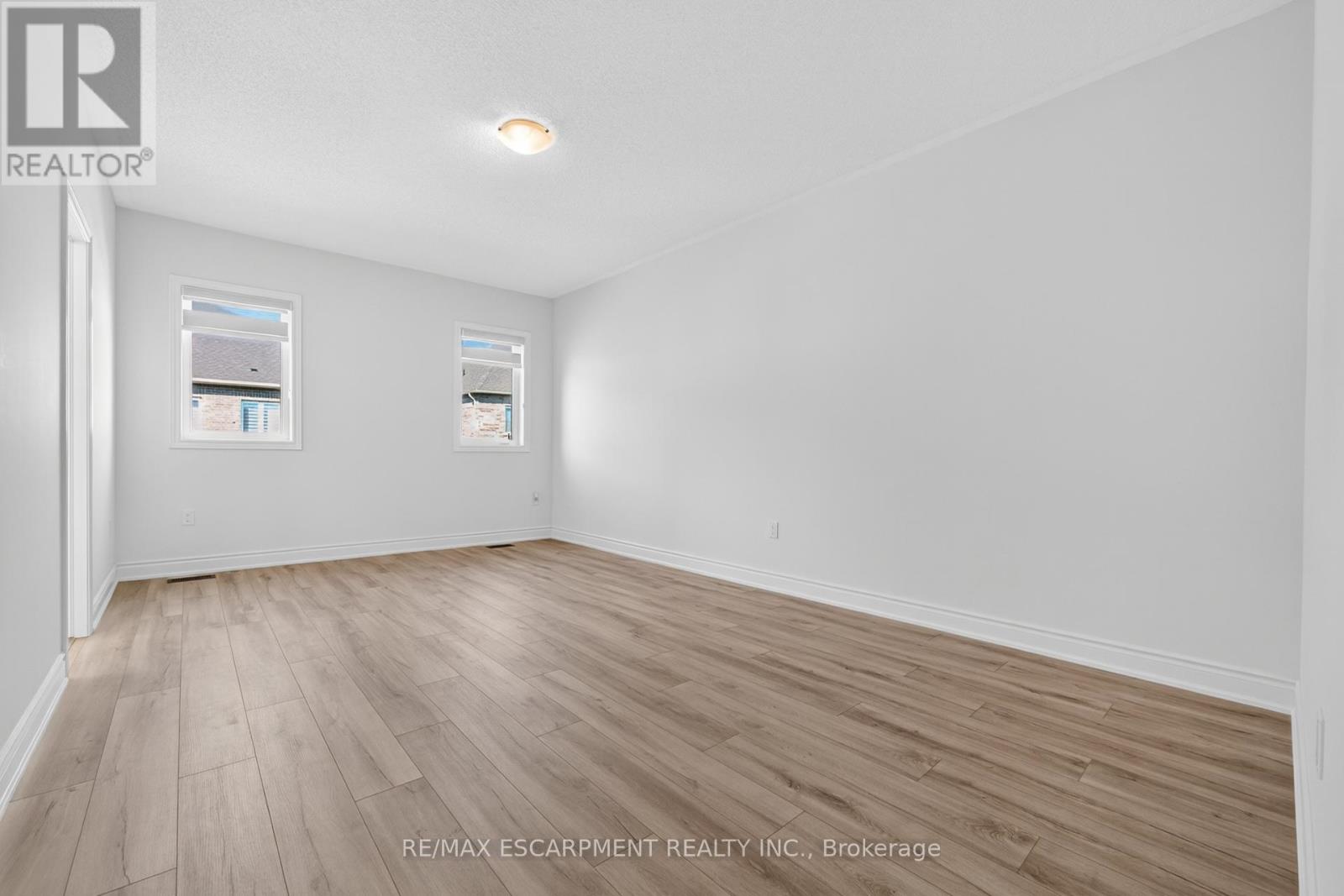 47 Bloomfield Crescent, Cambridge, Ontario  N1T 0G2 - Photo 26 - X12426778