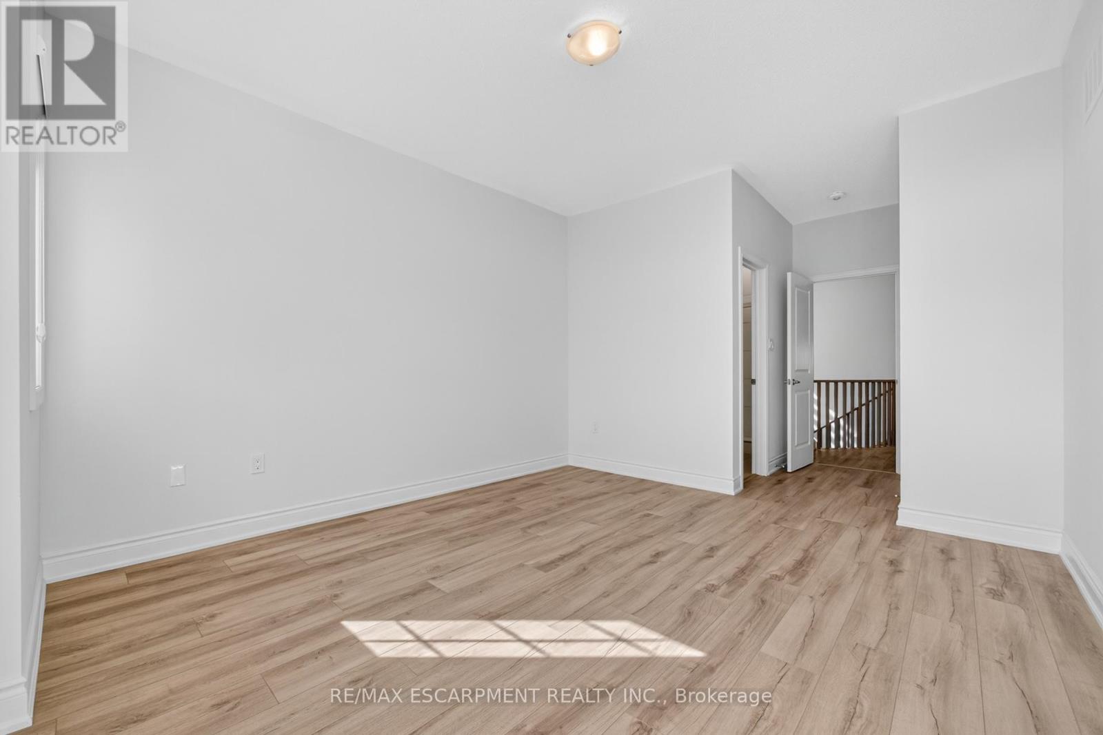 47 Bloomfield Crescent, Cambridge, Ontario  N1T 0G2 - Photo 40 - X12426778
