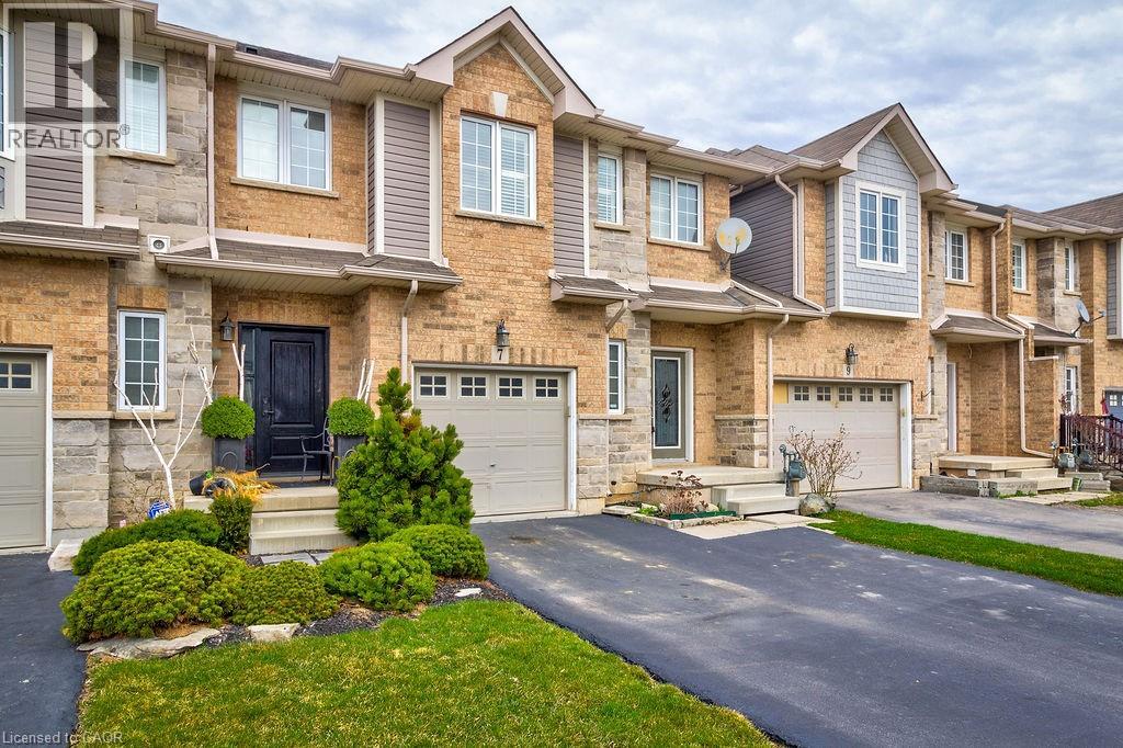7 Palacebeach Trail, Stoney Creek, Ontario  L8E 0B9 - Photo 4 - 40766971