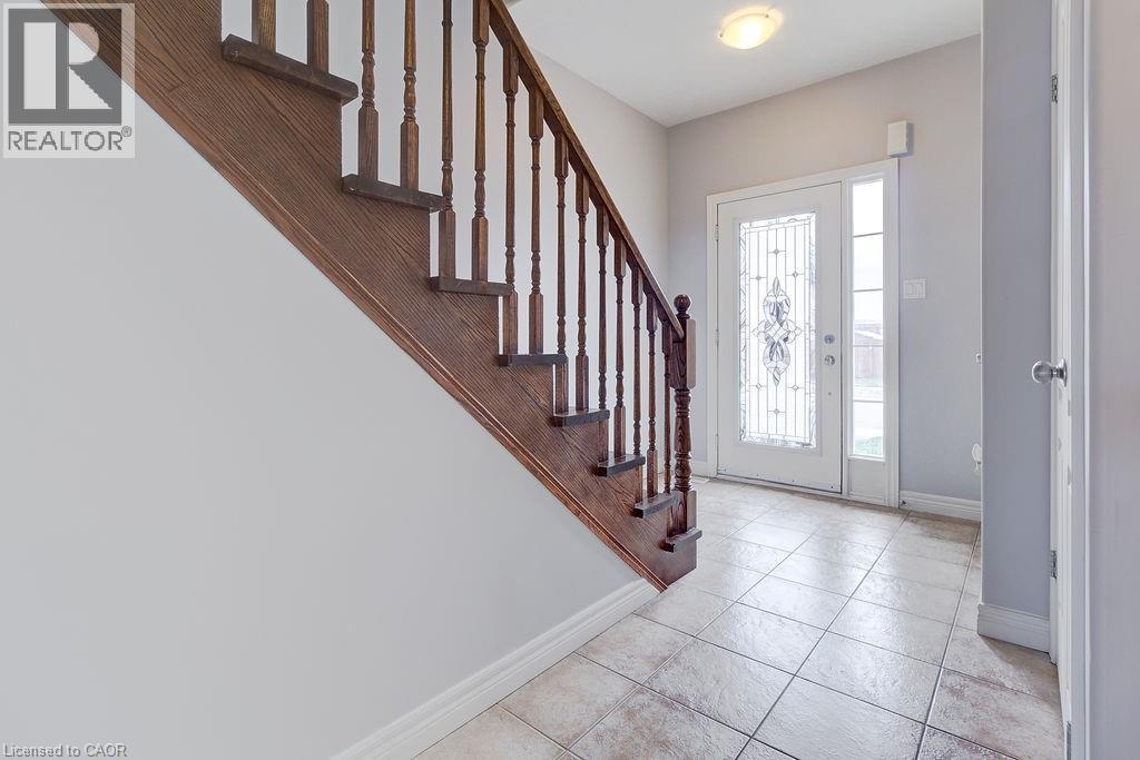7 Palacebeach Trail, Stoney Creek, Ontario  L8E 0B9 - Photo 5 - 40766971
