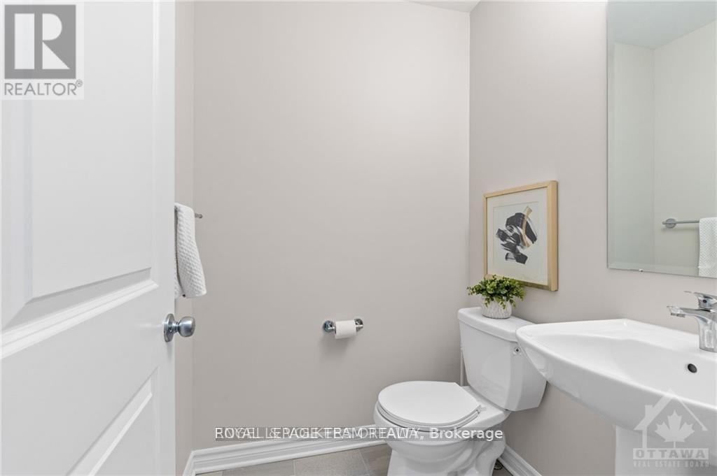 165 Angelonia Crescent, Ottawa, Ontario  K1T 0Y5 - Photo 8 - X12445578
