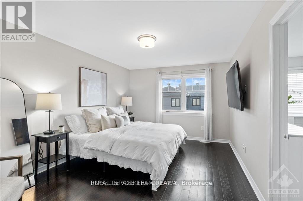 165 Angelonia Crescent, Ottawa, Ontario  K1T 0Y5 - Photo 9 - X12445578
