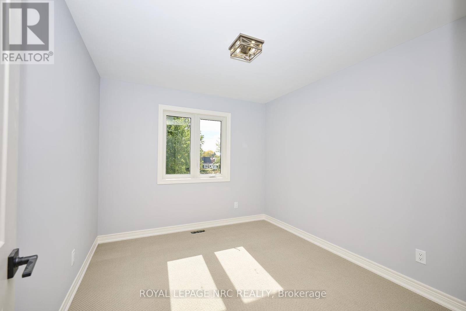 6668 Hawkins Street, Niagara Falls, Ontario  L2G 3B7 - Photo 19 - X12445576
