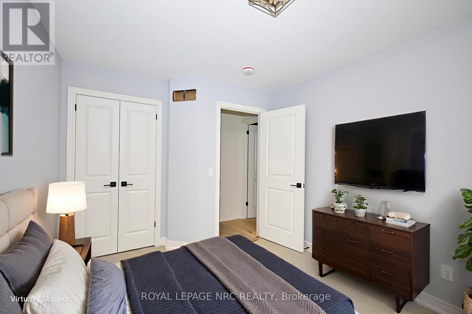 6668 Hawkins Street, Niagara Falls, Ontario  L2G 3B7 - Photo 20 - X12445576