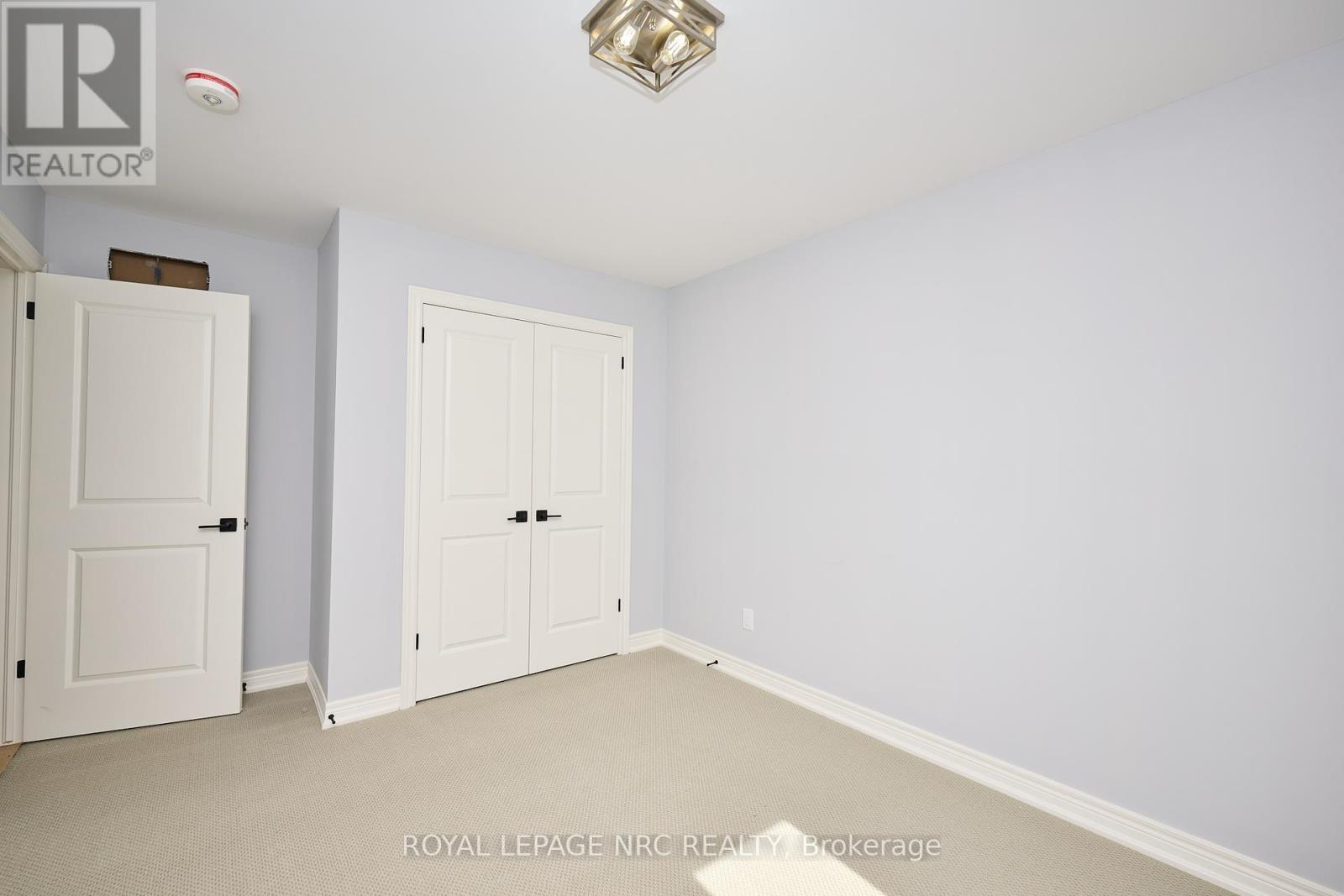 6668 Hawkins Street, Niagara Falls, Ontario  L2G 3B7 - Photo 25 - X12445576