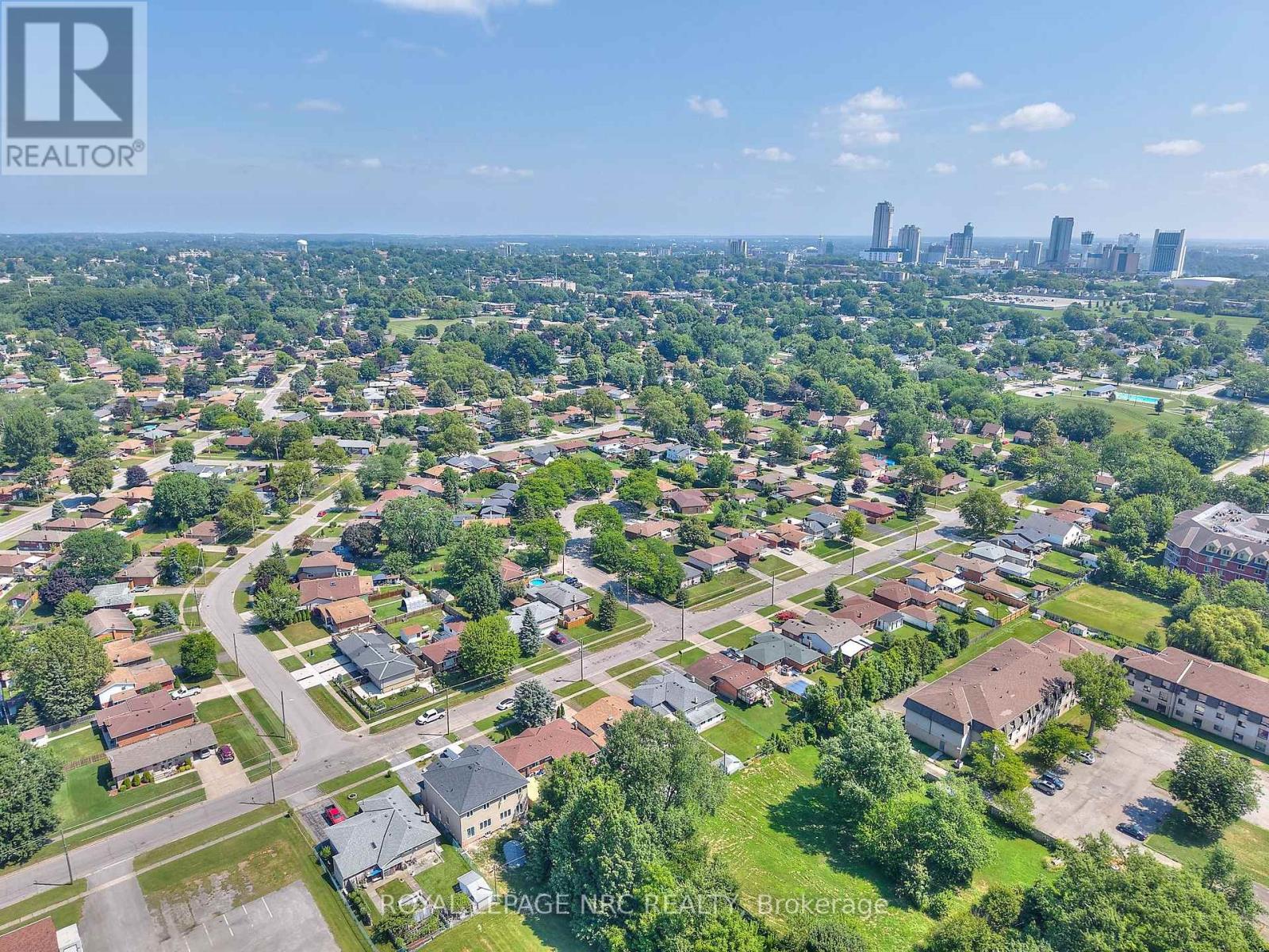 6668 Hawkins Street, Niagara Falls, Ontario  L2G 3B7 - Photo 32 - X12445576