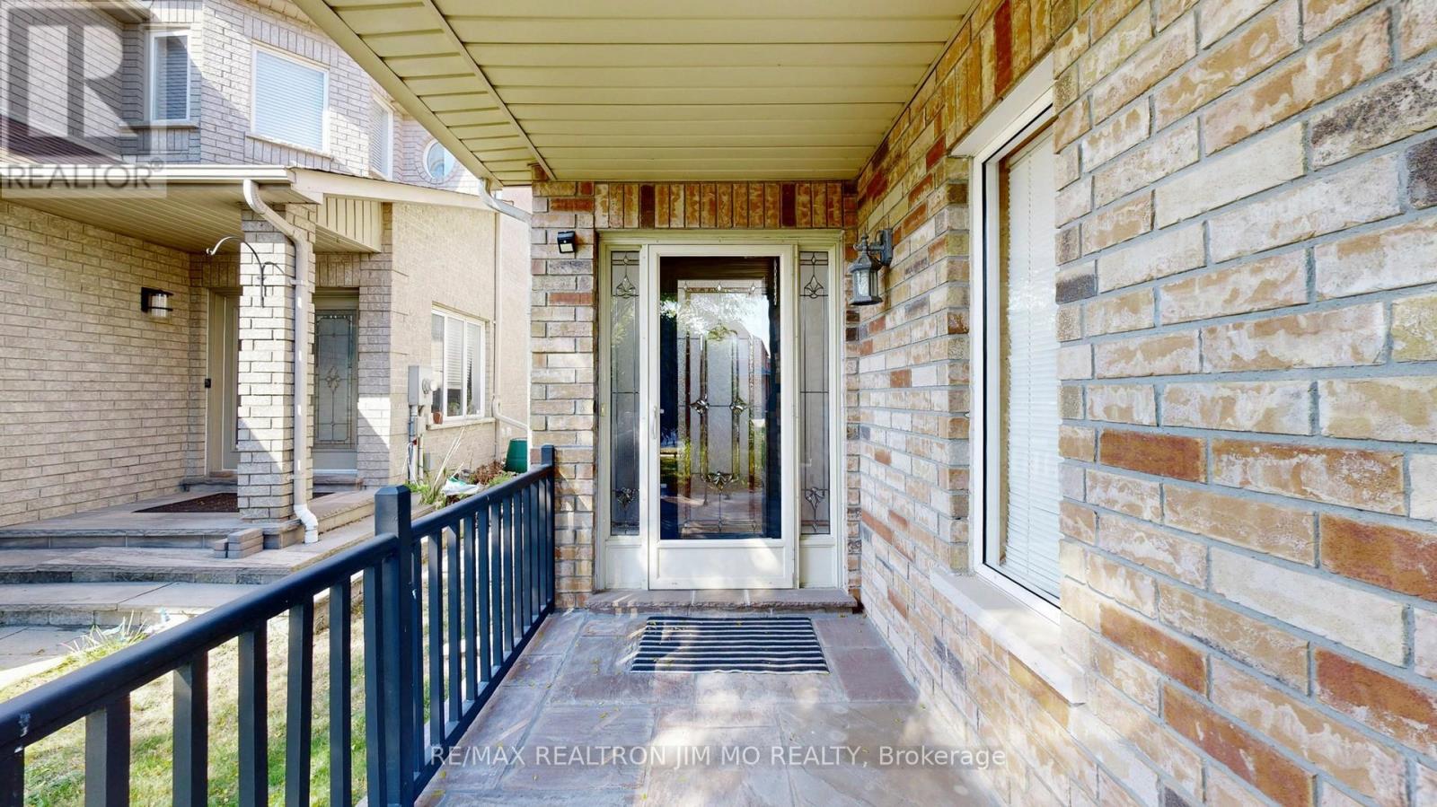 543 Greig Circle, Newmarket, Ontario  L3Y 8S6 - Photo 3 - N12444799