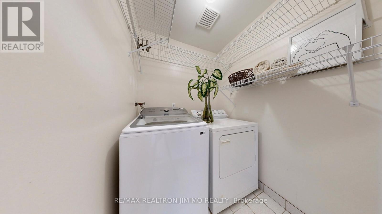 543 Greig Circle, Newmarket, Ontario  L3Y 8S6 - Photo 37 - N12444799