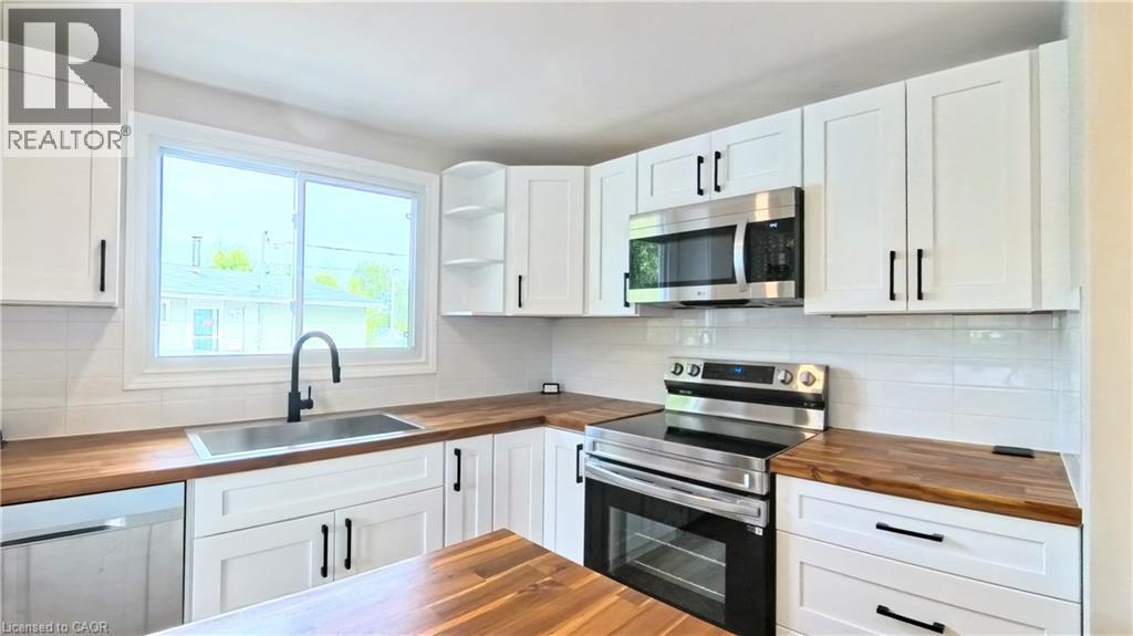 16 Robin Avenue, Manitouwadge, Ontario  P0T 2C0 - Photo 18 - 40759823