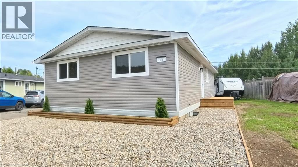 16 ROBIN Avenue, Manitouwadge, Ontario
