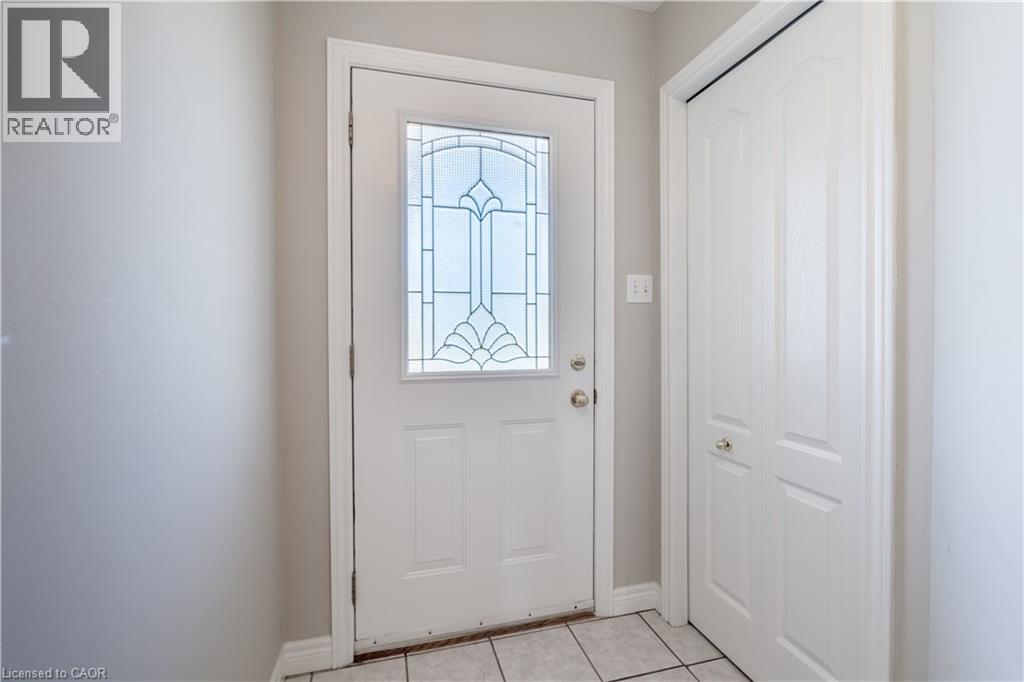 533 Langlaw Drive, Cambridge, Ontario  N1P 1H8 - Photo 2 - 40659214