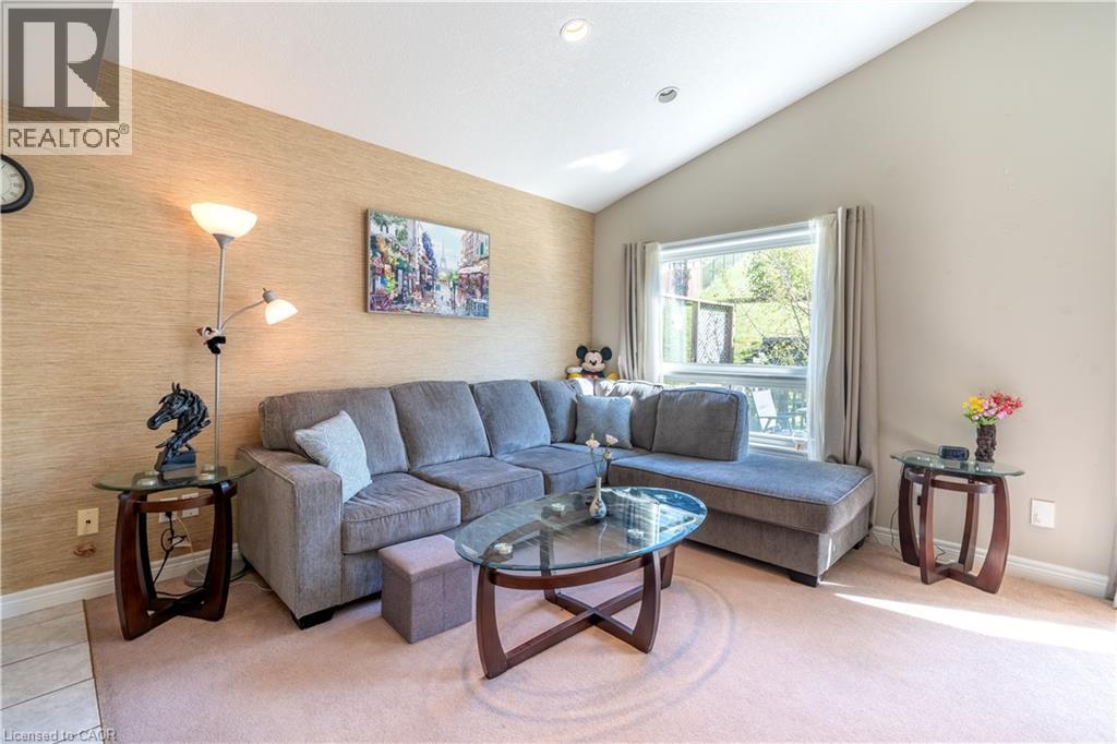 533 Langlaw Drive, Cambridge, Ontario  N1P 1H8 - Photo 10 - 40659214