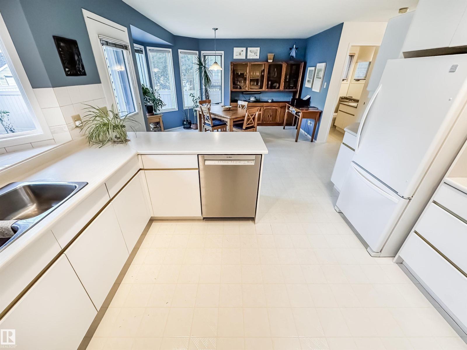 9527 100a St Nw, Edmonton, Alberta  T5K 0V5 - Photo 17 - E4460925