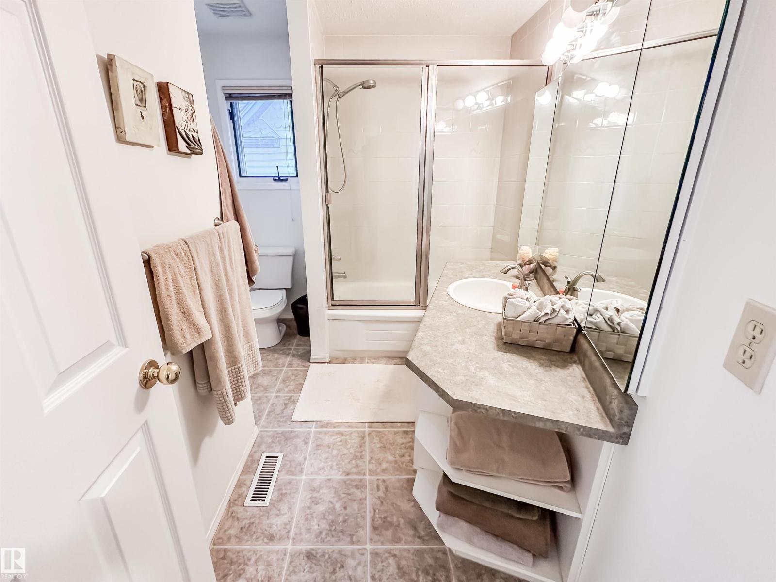 9527 100a St Nw, Edmonton, Alberta  T5K 0V5 - Photo 34 - E4460925