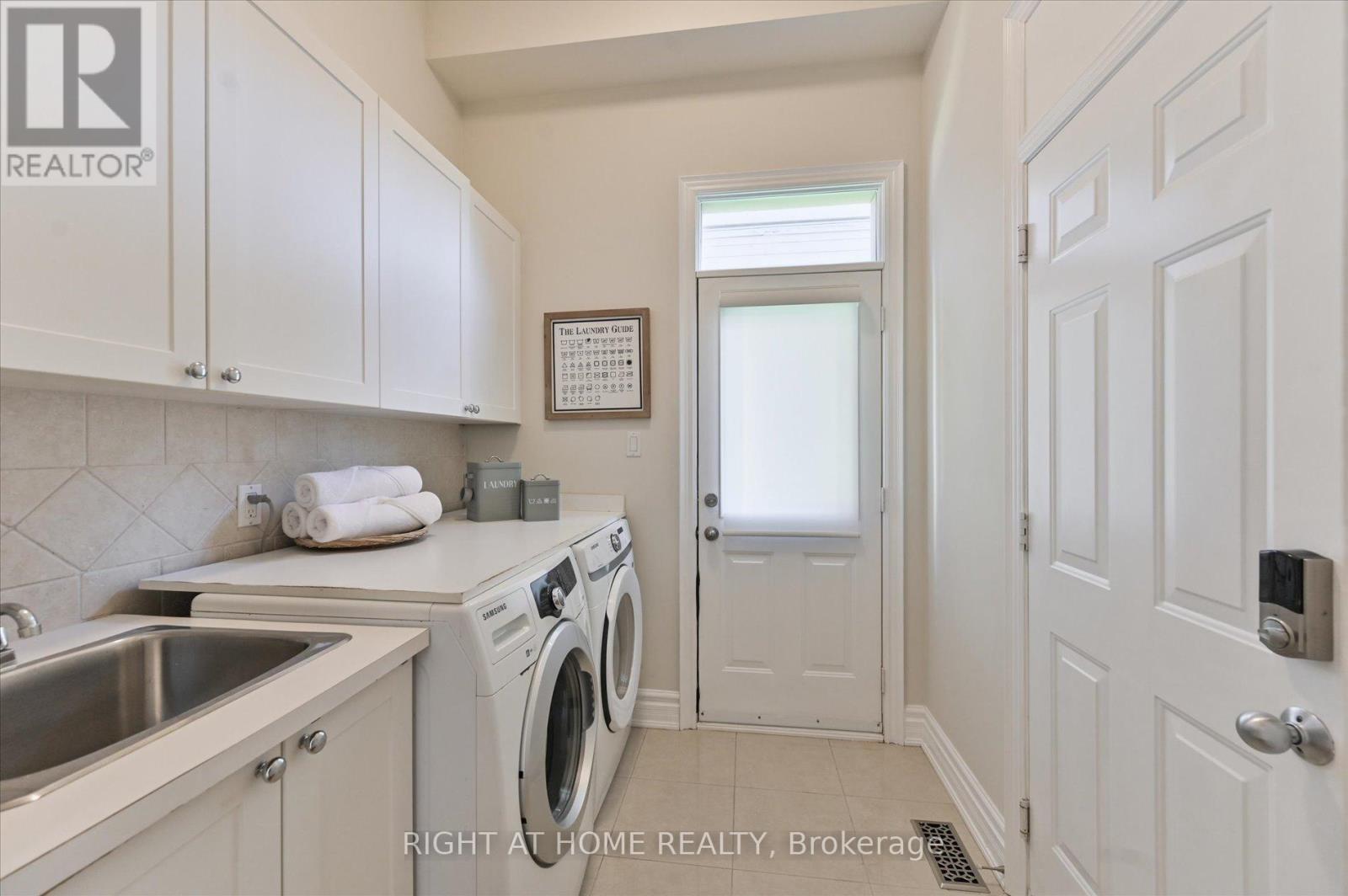 154 Charlton Boulevard, Toronto, Ontario  M2R 2J1 - Photo 14 - C12445583