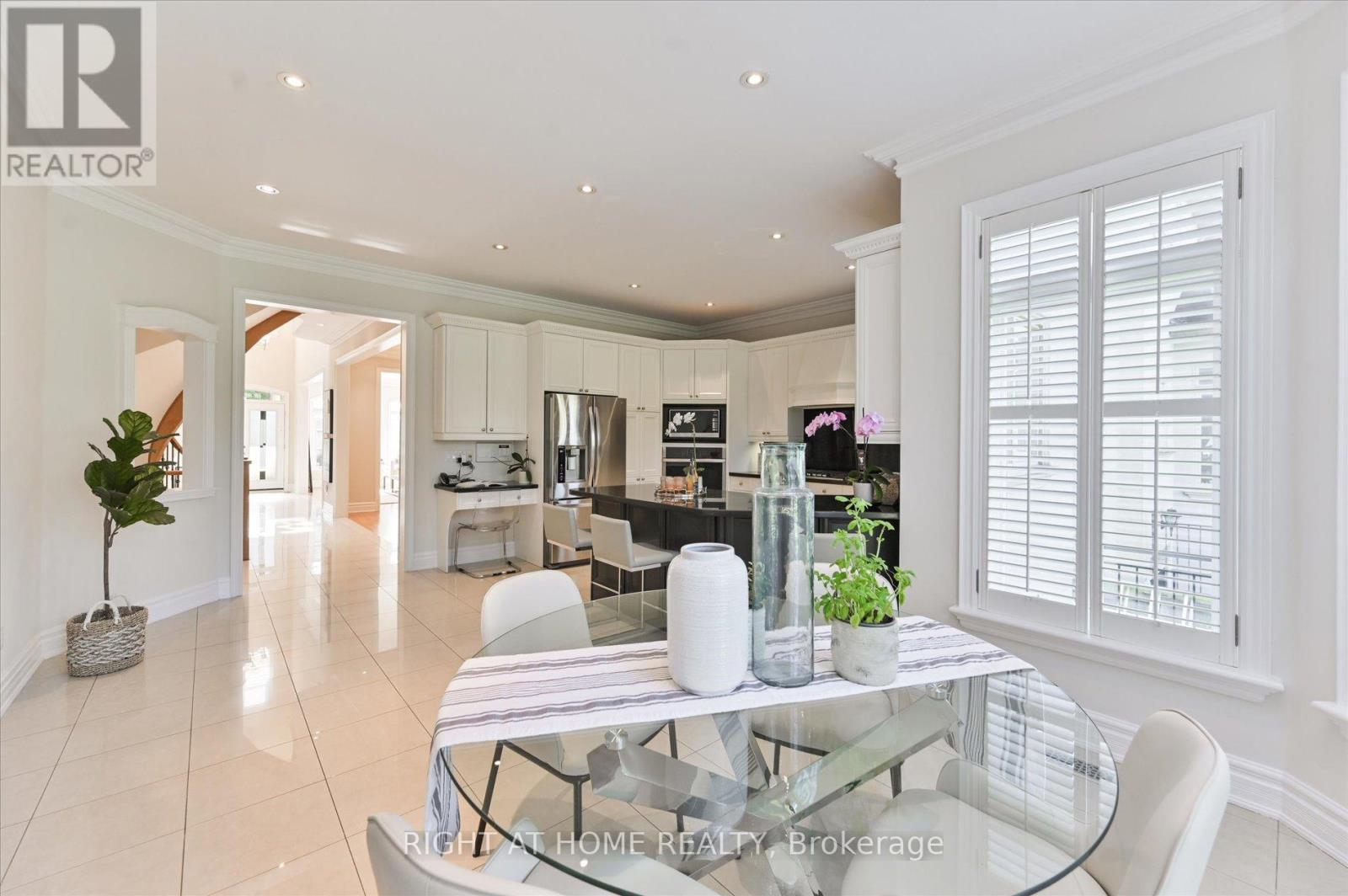 154 Charlton Boulevard, Toronto, Ontario  M2R 2J1 - Photo 9 - C12445583