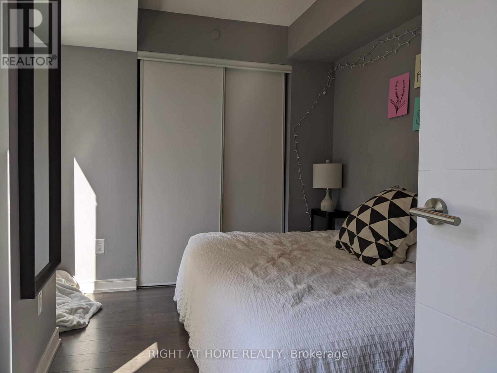 629 - 525 Adelaide Street W, Toronto, Ontario  M5V 0N7 - Photo 6 - C12445584