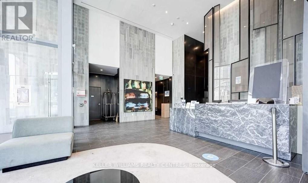712 - 27 Bathurst Street, Toronto, Ontario  M5V 0R1 - Photo 3 - C12445590